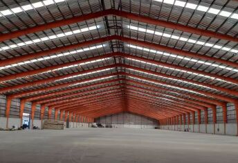 Edificio de taller prefabricado con estructura modular de acero Aplicaciones industriales y comerciales Dimensiones personalizadas Marco duradero A prueba de intemperie Plantas de fabricación Almacenes logísticos Cobertizo agrícola