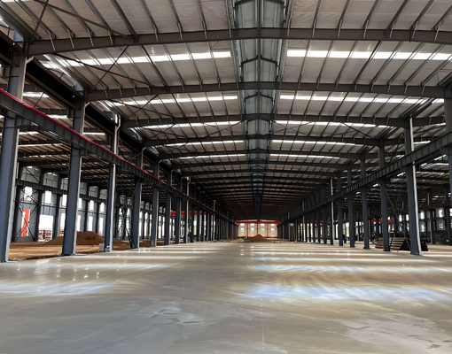 Estructura de acero de construcción versátil con diseño modular para la construcción personalizable de varios proyectos