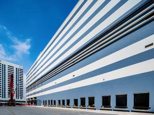 Construcción prefabricada de acero Casa de metal Talleres y plantas Edificio de almacenamiento con marco de acero Sala de diseño libre Casa