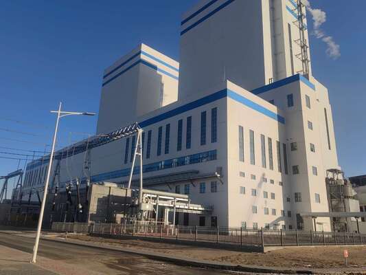 Pórtico Planta de fabricación de marcos de acero Taller de producción industrial Sistema de molduras de aleros Miembros de acero preprocesados ​​Conexión de pernos en el sitio